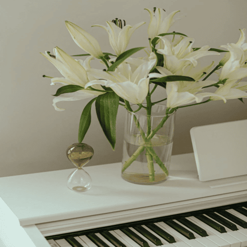 white digital piano (1)